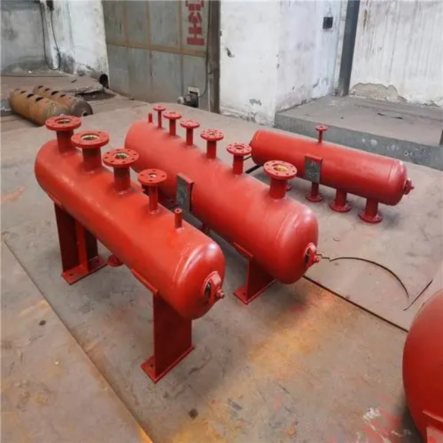 平鲁分集水器安装高度